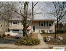 2 Hallo Street Edison, NJ 08837 - Photo 1 of 8 Gallery Image 1