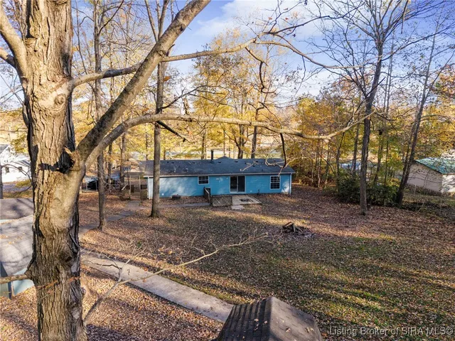 $184,999 | 17729 Highway 31 S, Henryville, IN 47126