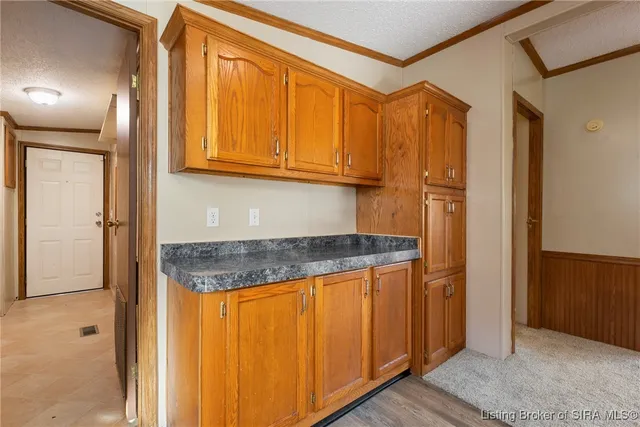 $184,999 | 17729 Highway 31 S, Henryville, IN 47126