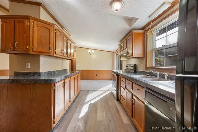 $184,999 | 17729 Highway 31 S, Henryville, IN 47126