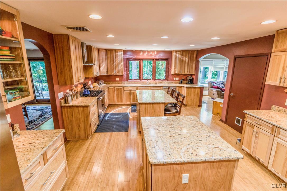 3370 Church Road Bethlehem, PA 18015 - Photo 10 of 38 Gallery Image 10