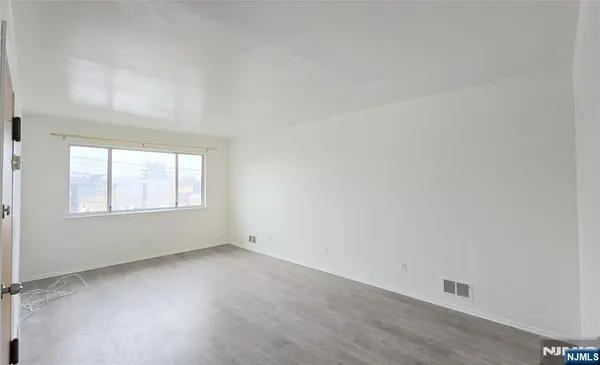 $2,200 | 619 Sussex Street, Unit 3, Harrison, NJ 07029