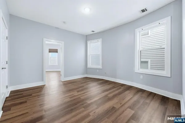 $2,250 | 913 South 18th Street, Unit 2, Newark, NJ 07108