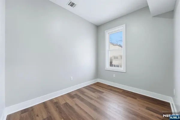 $2,250 | 913 South 18th Street, Unit 2, Newark, NJ 07108