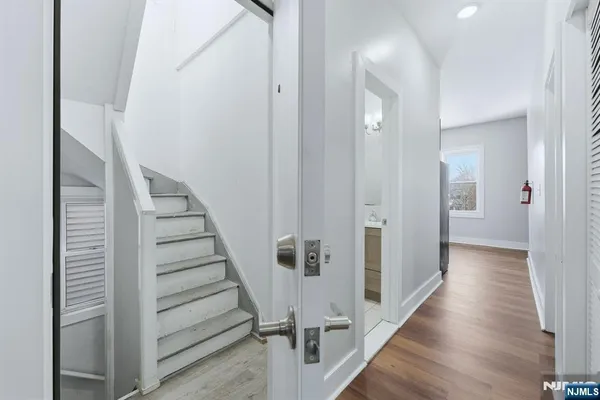 $2,250 | 913 South 18th Street, Unit 2, Newark, NJ 07108