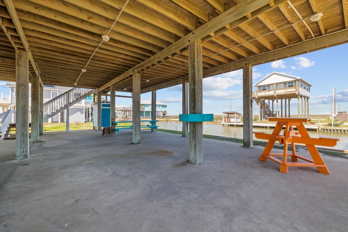 522 Dolphin Drive Freeport, TX 77541 - Photo 15 of 47