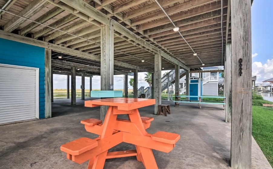 522 Dolphin Drive Freeport, TX 77541 - Photo 17 of 47
