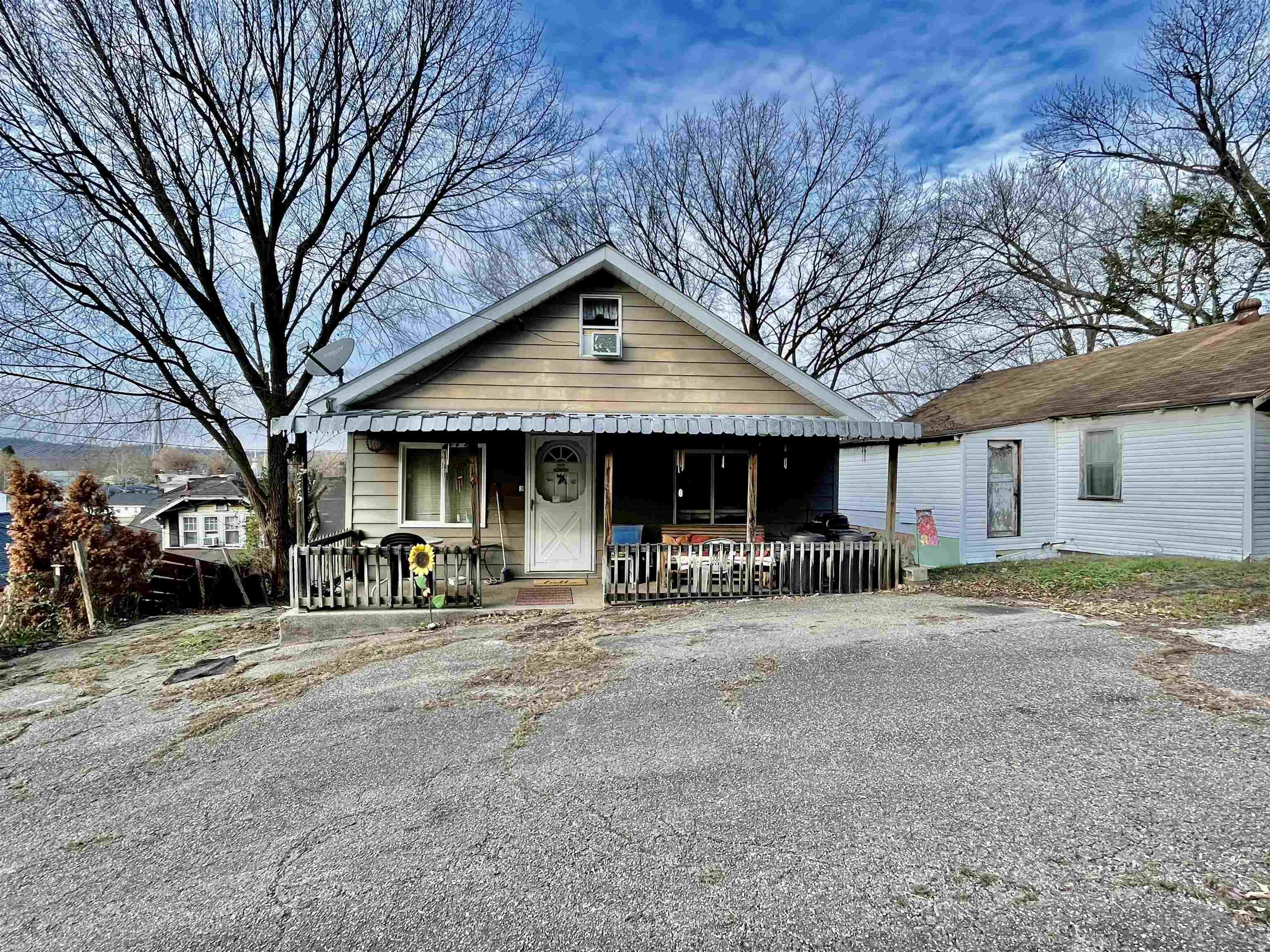 215 Bellevue Road Huntington, WV 25702 - Photo 4 of 10