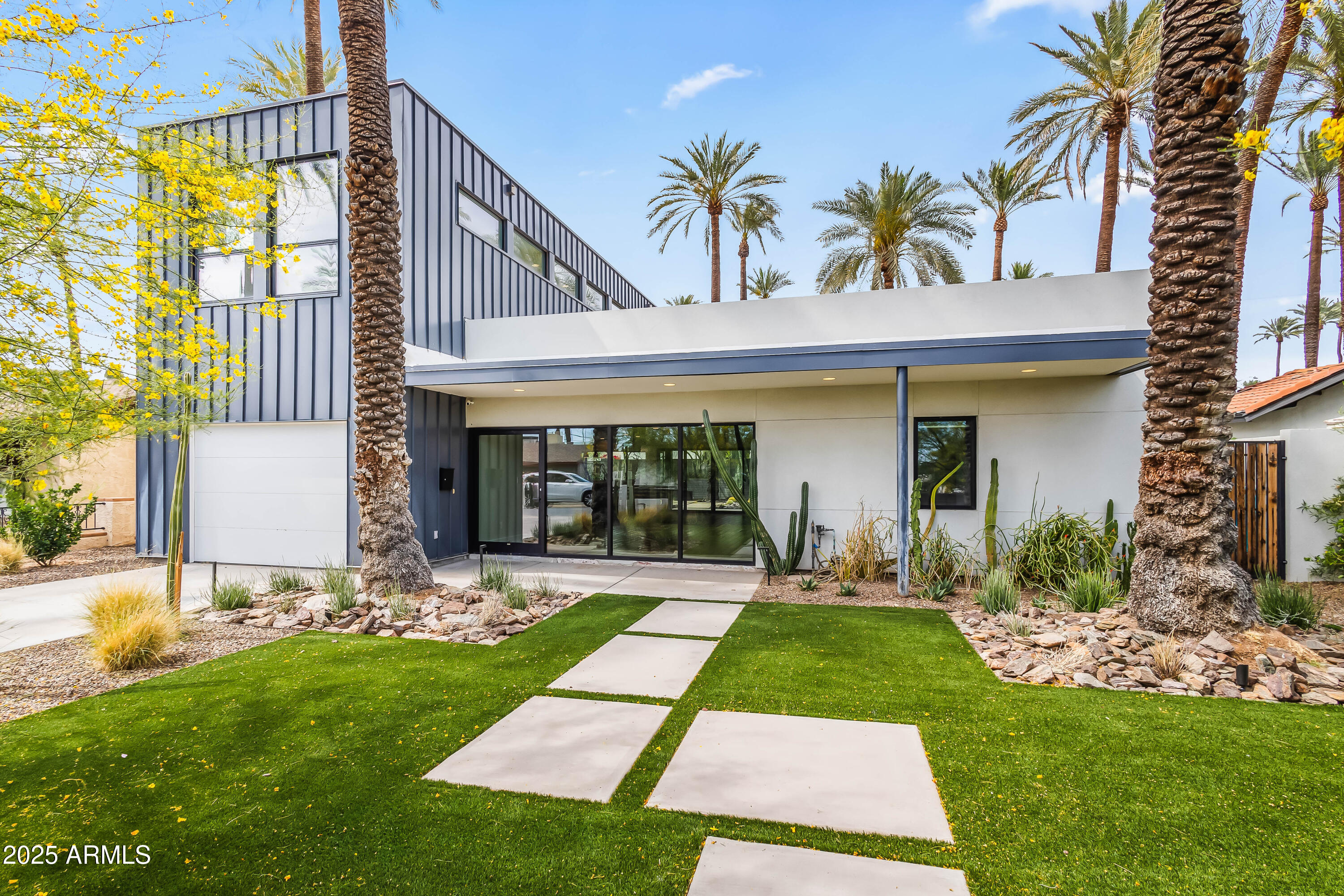 4312 East Roma Avenue Phoenix, AZ 85018 - Photo 1 of 30 Welcome