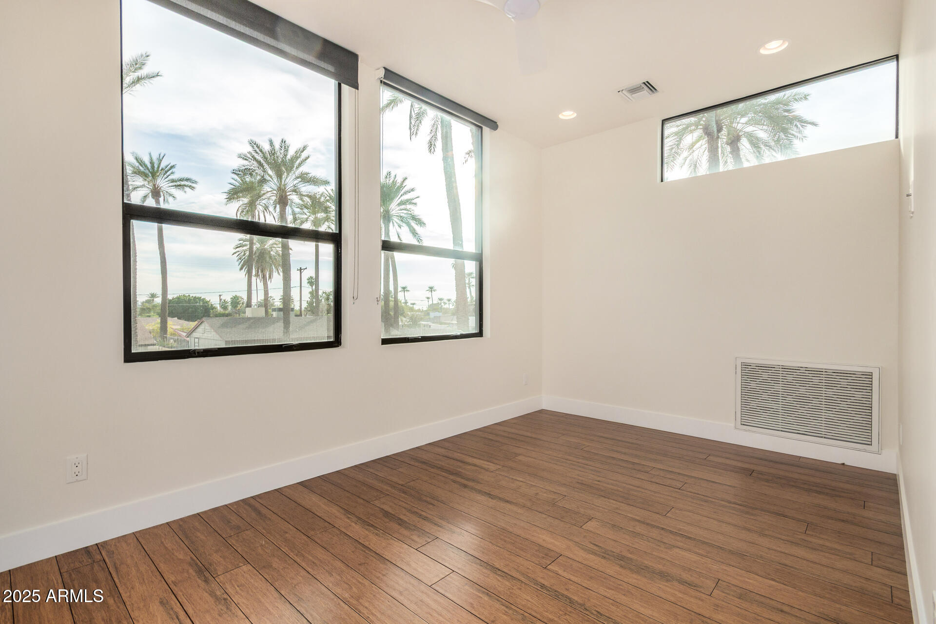 4312 East Roma Avenue Phoenix, AZ 85018 - Photo 23 of 30 32 - Roma