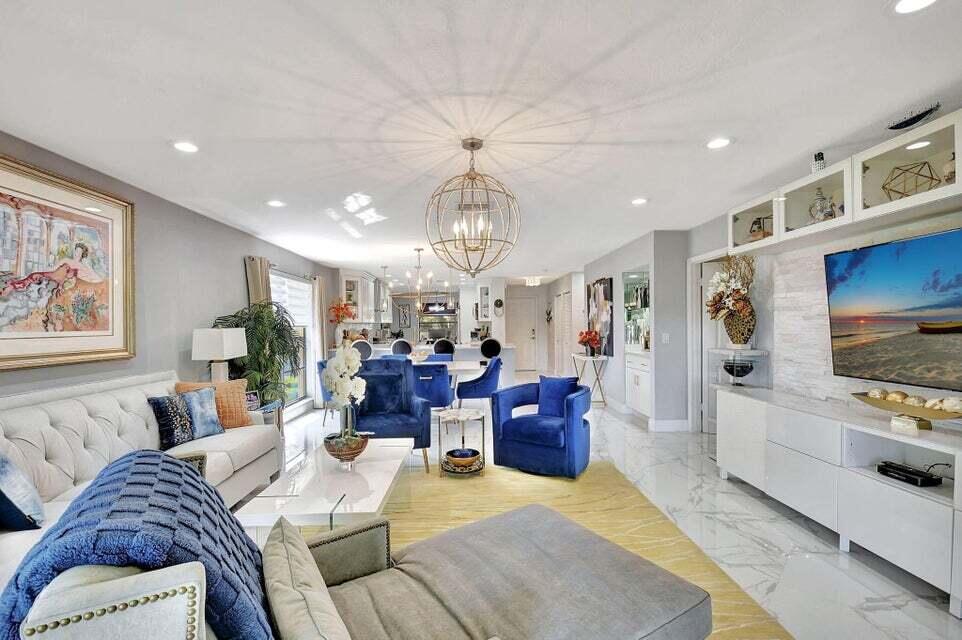 15 Westgate Lane, Unit D Boynton Beach, FL 33436 - Photo 12 of 58 Living Room