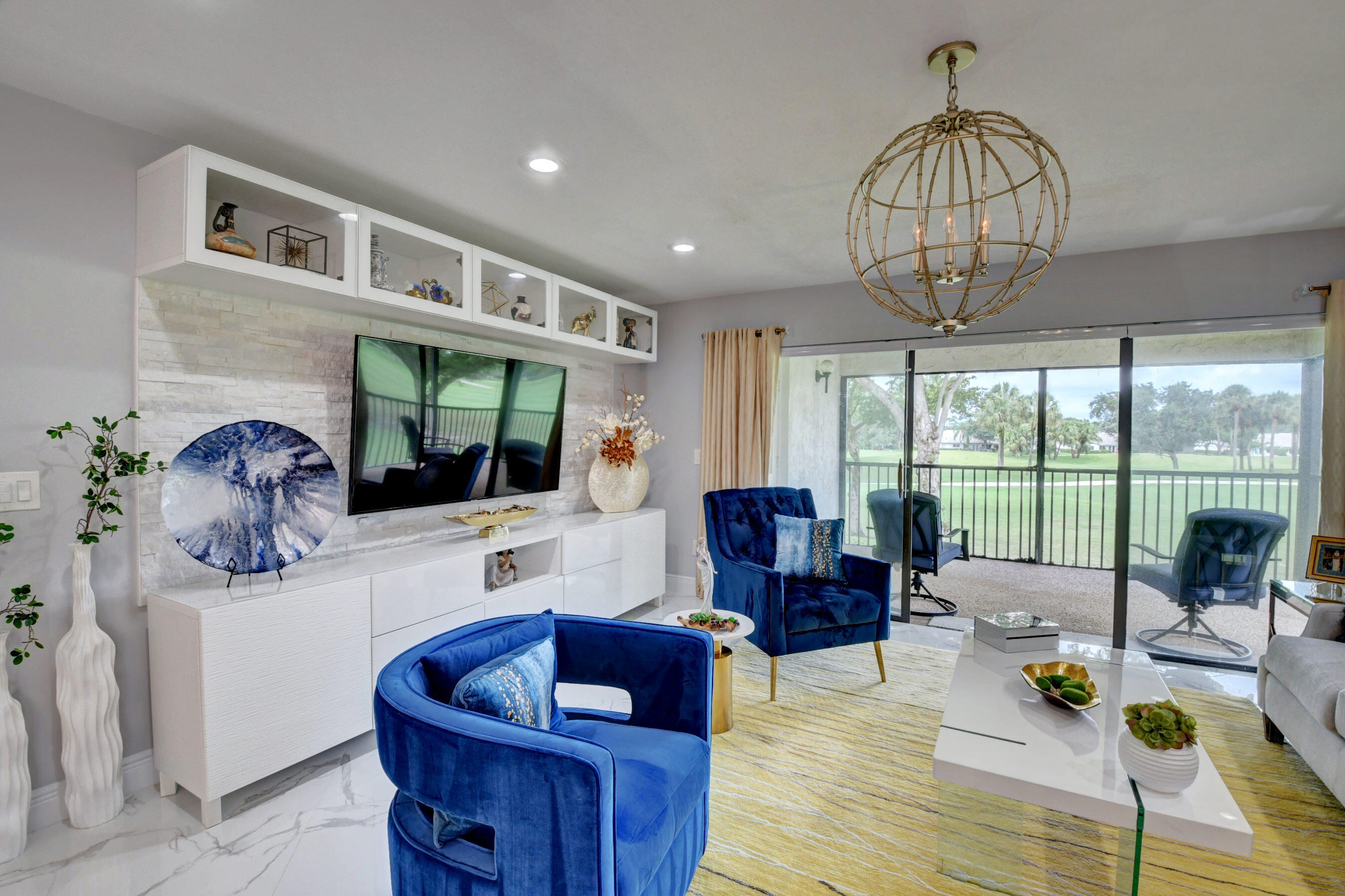 15 Westgate Lane, Unit D Boynton Beach, FL 33436 - Photo 10 of 58 Living Room