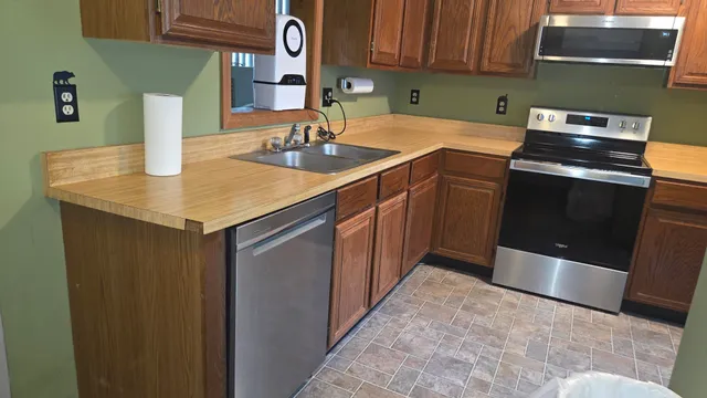 $329,900 | 5 Robin Road, Unit 1, Lincoln, NH 03251