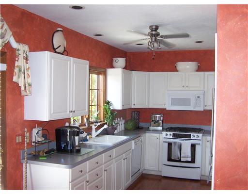 9800 Three Degree Road Allison Park, PA 15101 - Photo 2 of 17 Kitchen.