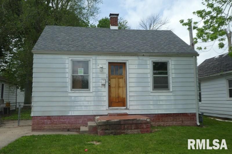 1219 North Bengel Street Springfield, IL 62702 - Photo 1 of 17