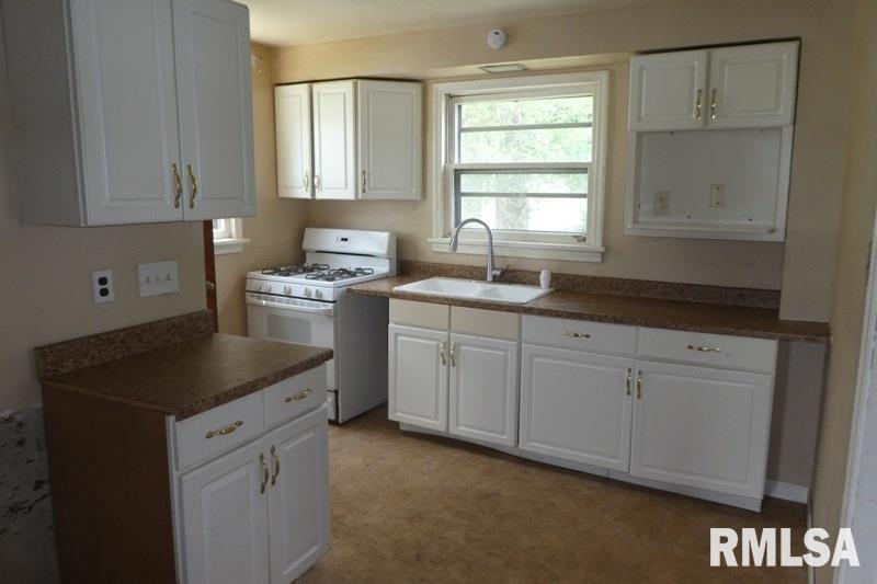 1219 North Bengel Street Springfield, IL 62702 - Photo 4 of 17