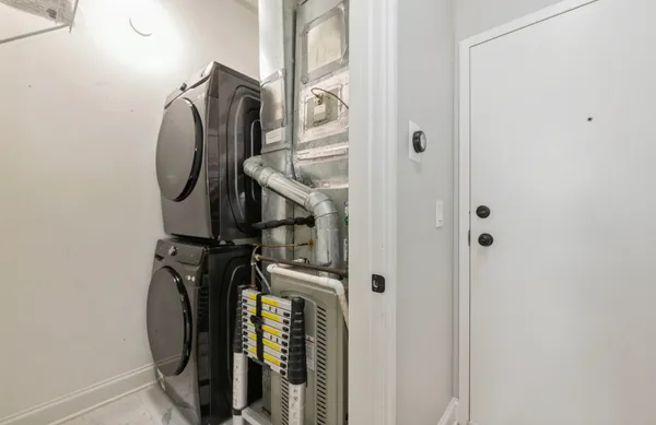 $2,400 | 1500 West Monroe Street, Unit 312, Chicago, IL 60607