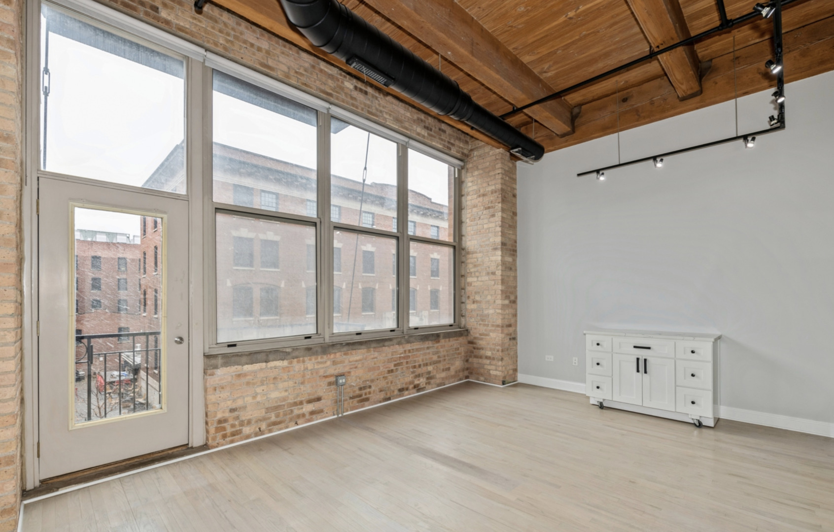 1500 West Monroe Street, Unit 312 Chicago, IL 60607 - Photo 5 of 13