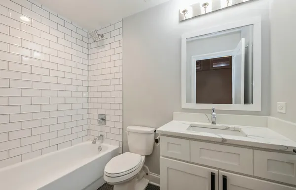 $2,400 | 1500 West Monroe Street, Unit 312, Chicago, IL 60607