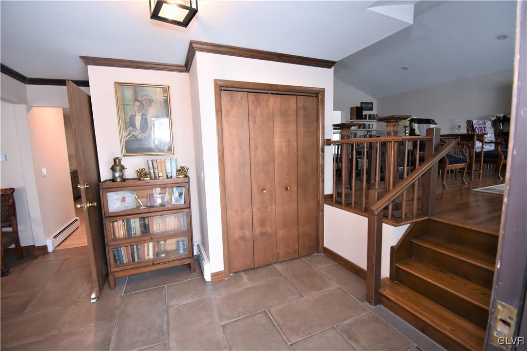 3412 Bridlepath Road Easton, PA 18045 - Photo 6 of 45 Gallery Image 6