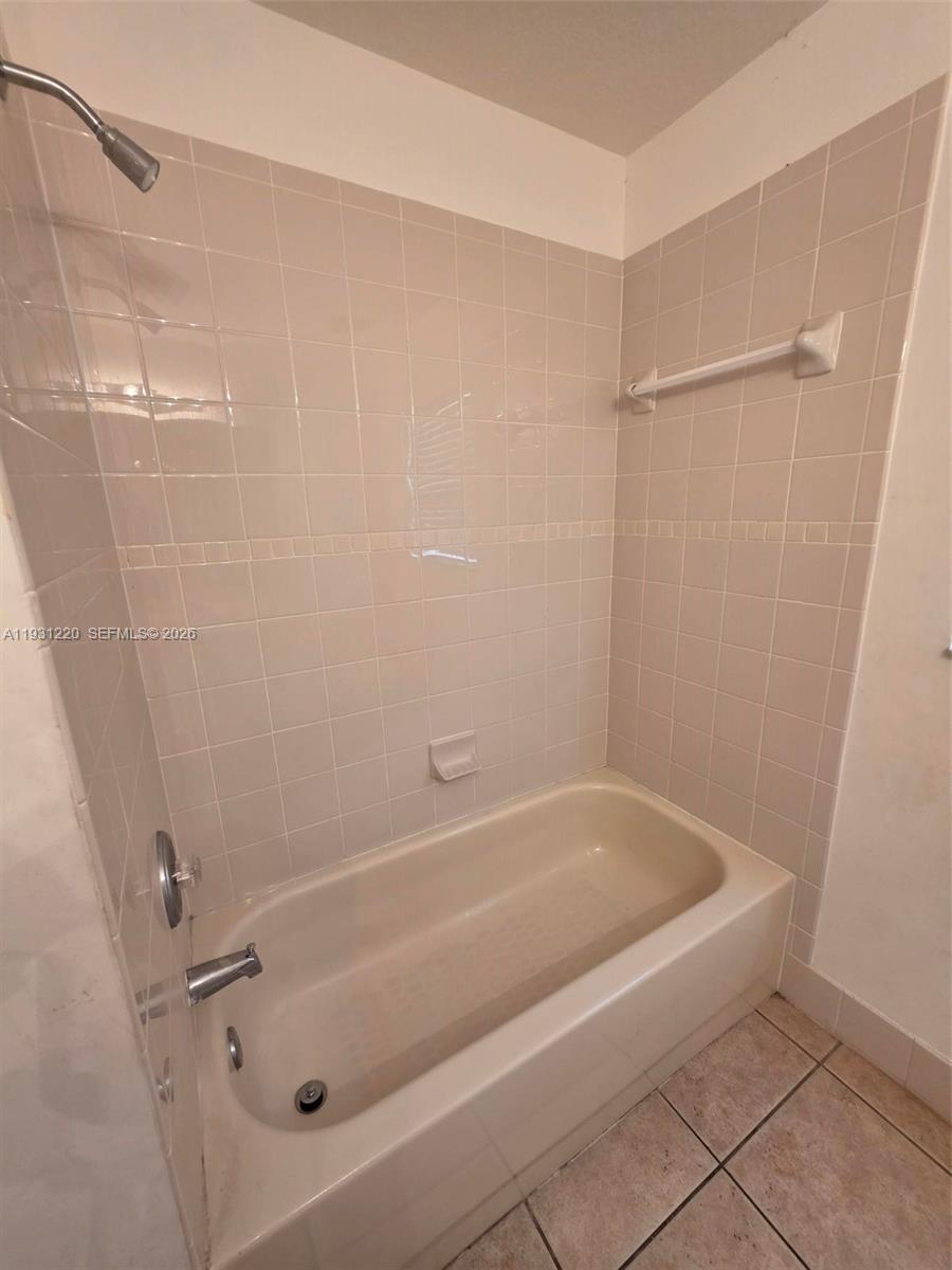 1885 Southeast 13th Street Homestead, FL 33035 - Photo 20 of 35