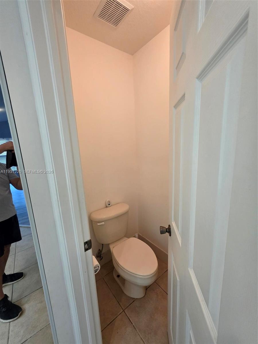 1885 Southeast 13th Street Homestead, FL 33035 - Photo 10 of 35