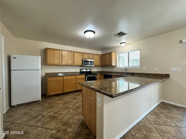 $1,990 | 3304 South 80th Drive, Phoenix, AZ 85043