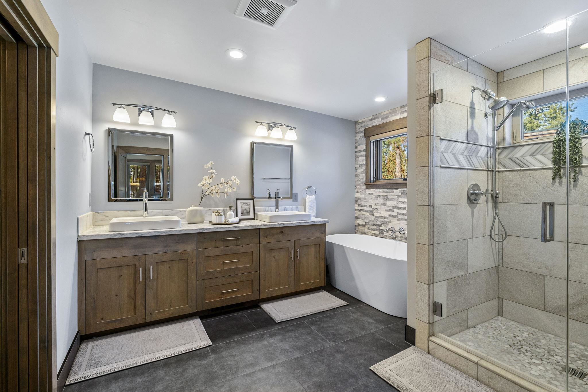 11606 Henness Road Truckee, CA 96161 - Photo 10 of 24 Gallery Image 10