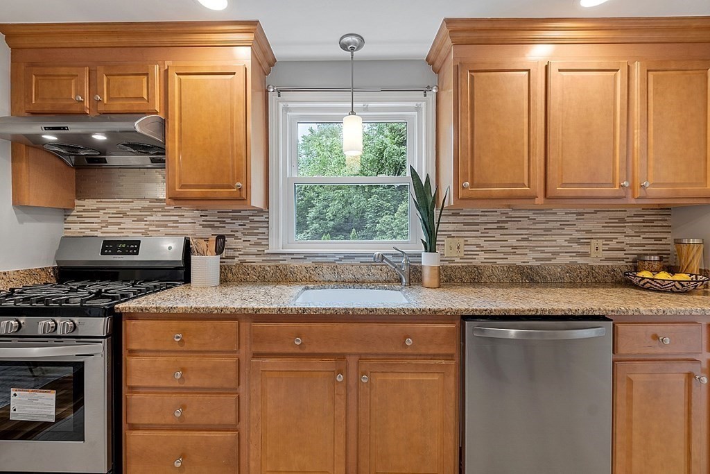 1 Crown Road Westford, MA 01886 - Photo 12 of 36 Gallery Image 12