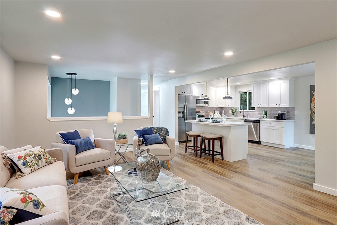 11019 23rd Drive Southeast Everett, WA 98208 - Photo 3 of 21