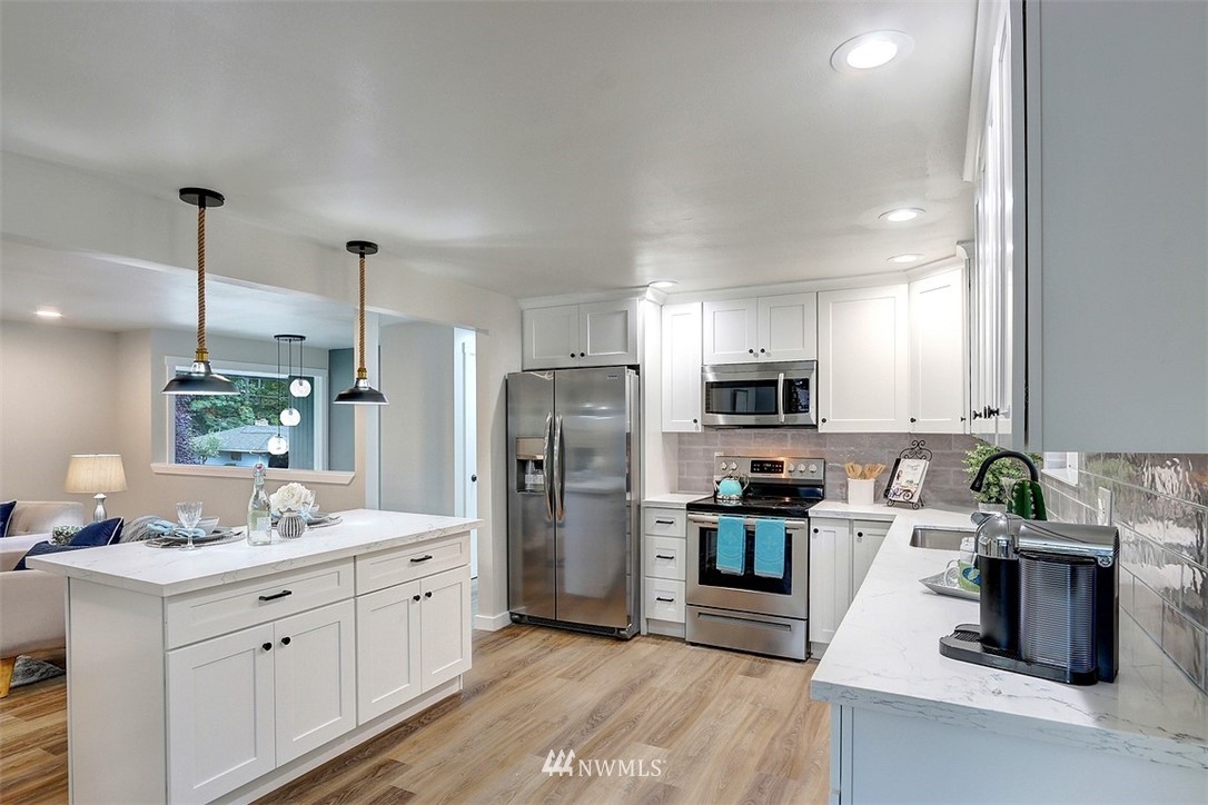 11019 23rd Drive Southeast Everett, WA 98208 - Photo 5 of 21