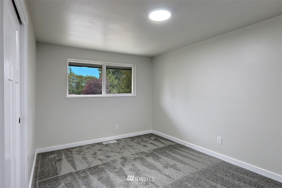 11019 23rd Drive Southeast Everett, WA 98208 - Photo 10 of 21