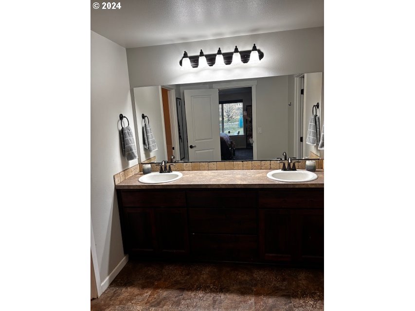 30493 Izaak Walton Road Eugene, OR 97405 - Photo 28 of 32 Gallery Image 28