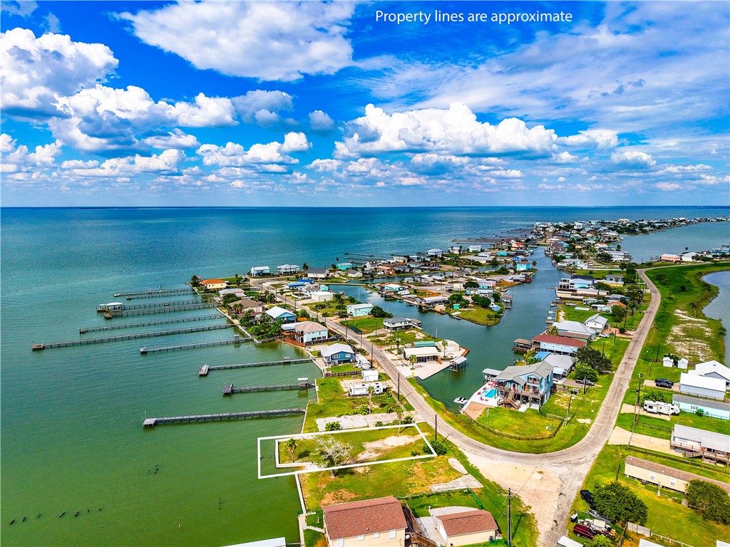 604 Copano Cove Road Rockport, TX 78382 - Photo 9 of 15 Gallery Image 9