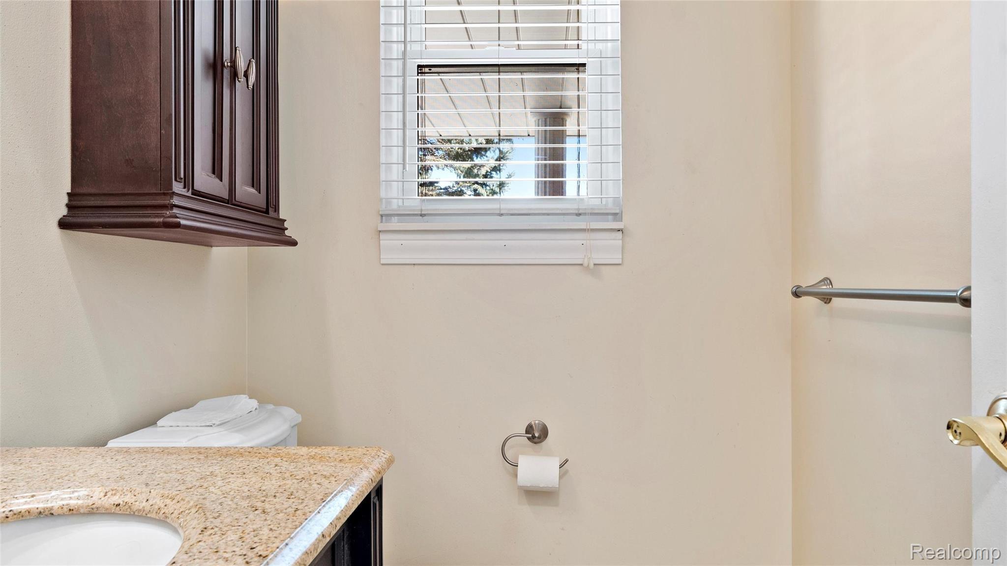 41886 Park Ridge Road Novi, MI 48375 - Photo 14 of 23 13-DSC02871.jpg