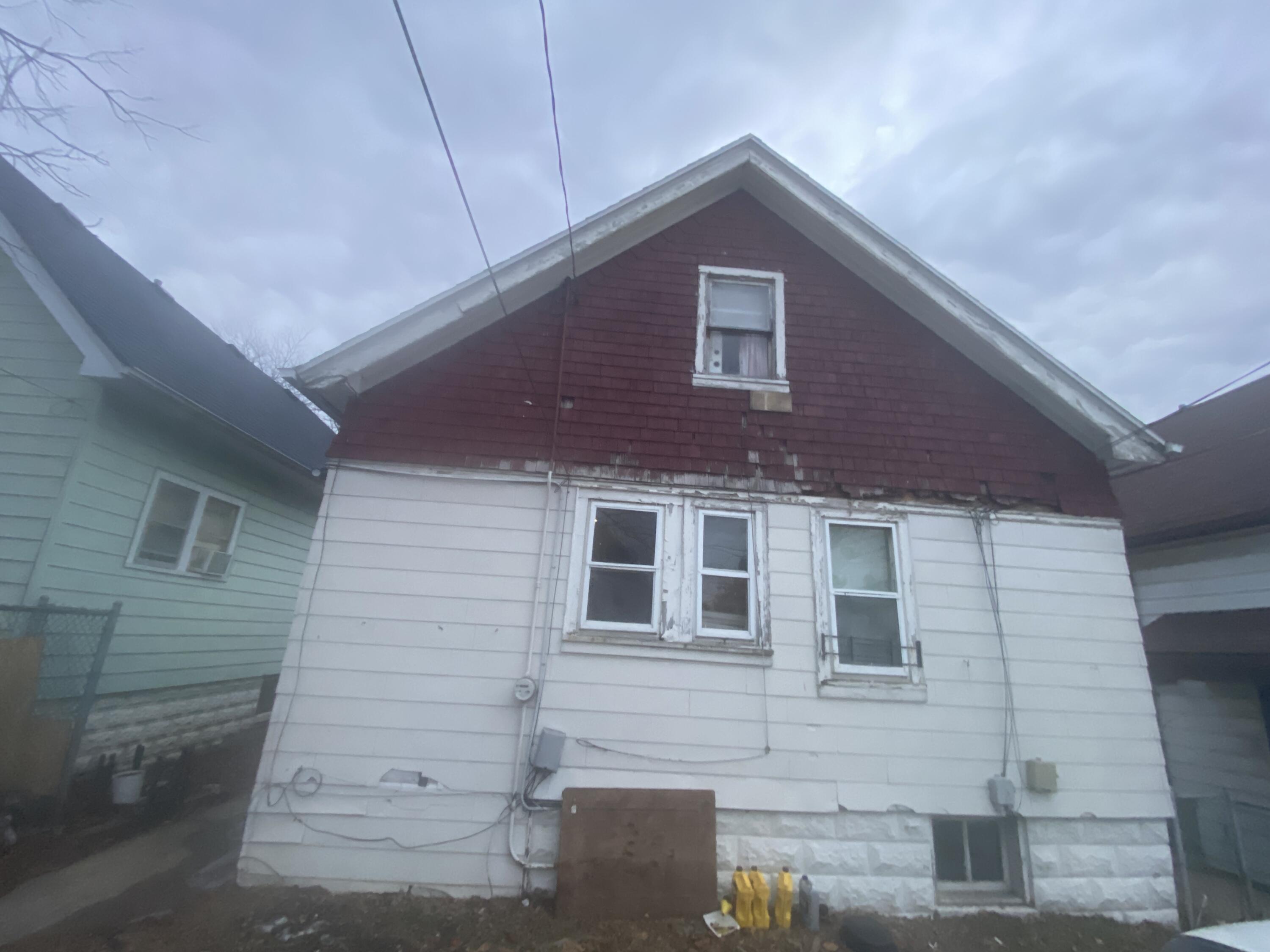 3342 North 26th Street Milwaukee, WI 53206 - Photo 3 of 22 IMG_4997