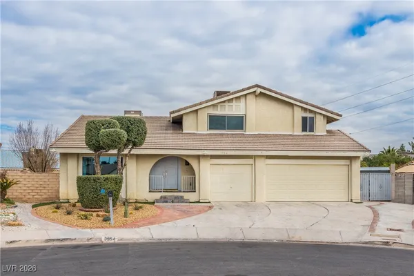 $3,195 | 3954 Keystone Court, Las Vegas, NV 89103