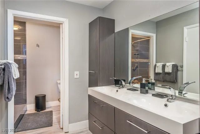 $3,195 | 3954 Keystone Court, Las Vegas, NV 89103