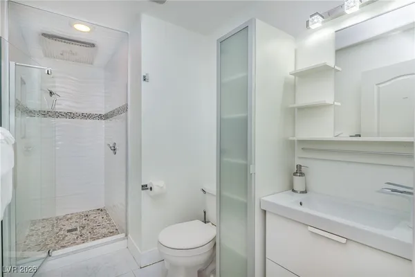 $3,195 | 3954 Keystone Court, Las Vegas, NV 89103