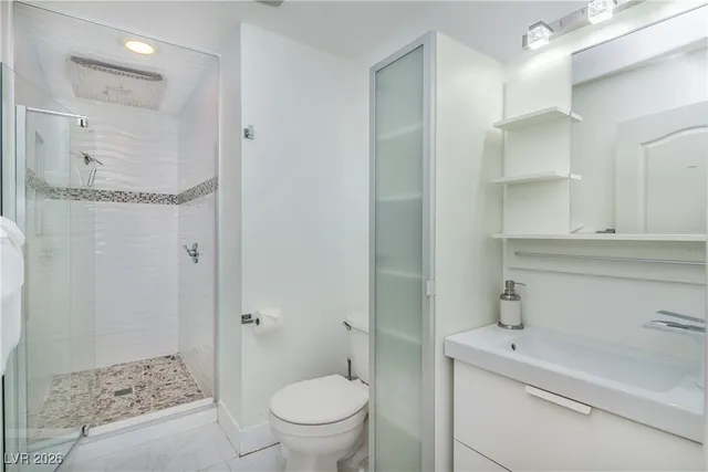 $3,195 | 3954 Keystone Court, Las Vegas, NV 89103