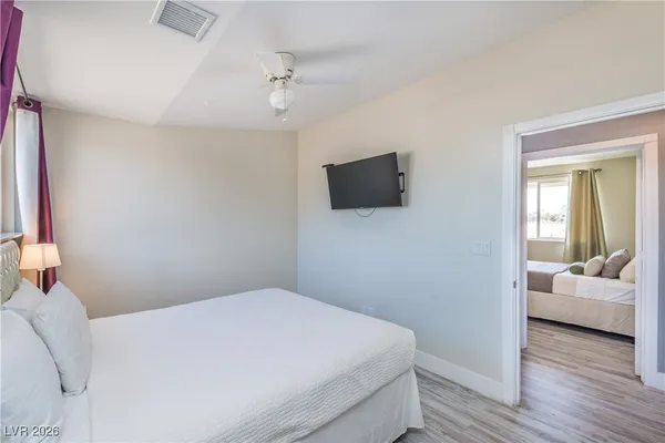 $3,195 | 3954 Keystone Court, Las Vegas, NV 89103