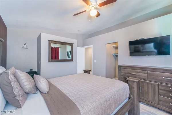 $3,195 | 3954 Keystone Court, Las Vegas, NV 89103