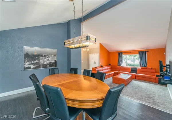 $3,195 | 3954 Keystone Court, Las Vegas, NV 89103