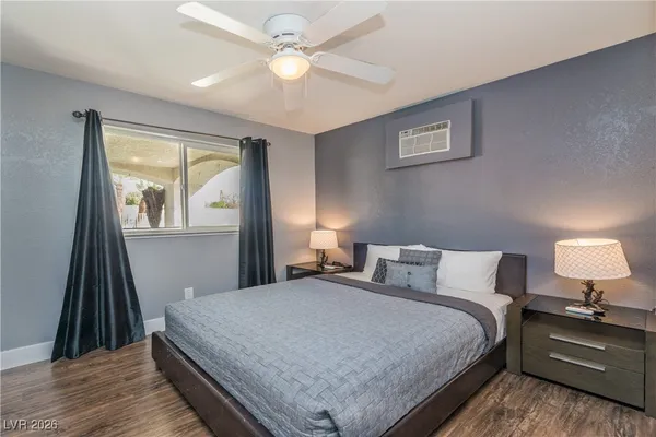 $3,195 | 3954 Keystone Court, Las Vegas, NV 89103