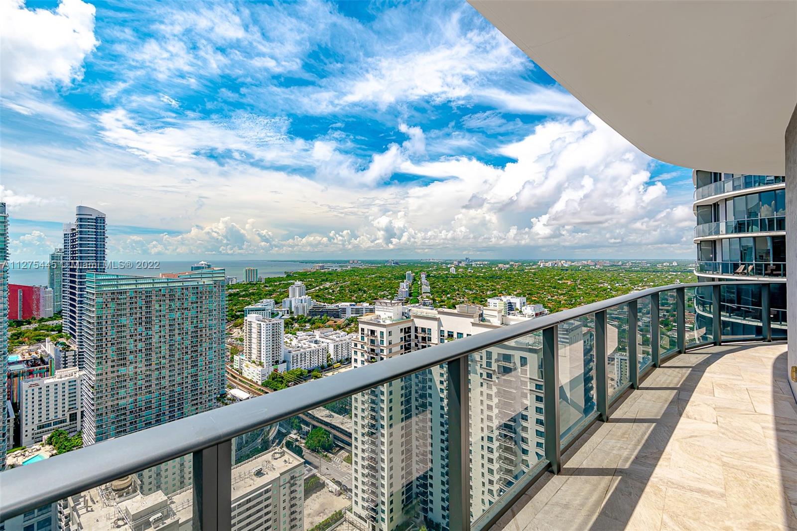 45 Southwest 9th Street, Unit 4206 Miami, FL 33130 - Photo 13 of 19 a view of city from a balcony