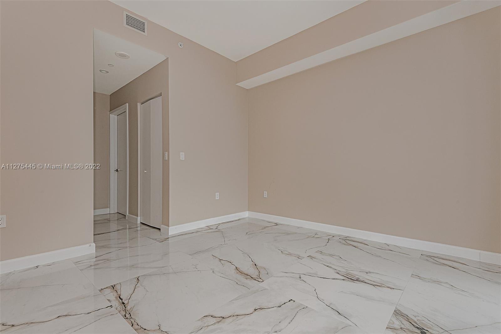 45 Southwest 9th Street, Unit 4206 Miami, FL 33130 - Photo 17 of 19