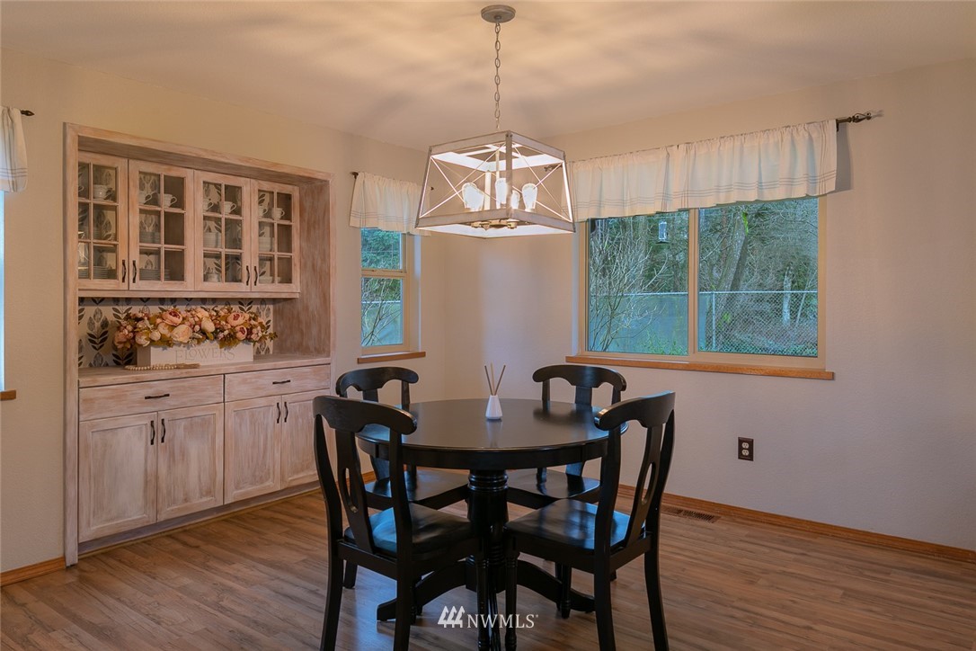 7721 Sidney Road Southwest Port Orchard, WA 98367 - Photo 9 of 32 Gallery Image 9