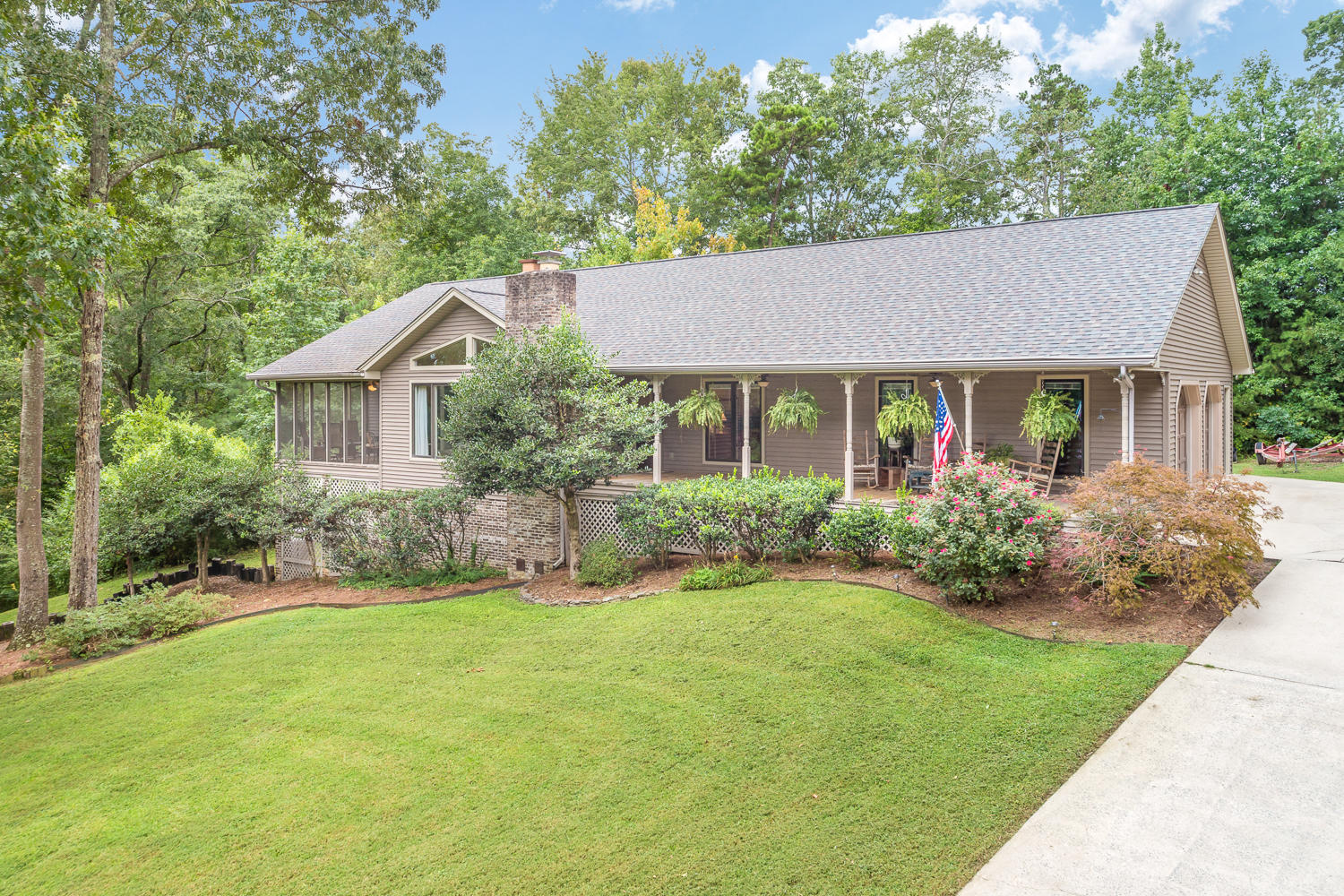 9003 Rocky Point Road Soddy Daisy, TN 37379 - Photo 2 of 36 9003 Rocky Point Rd 01