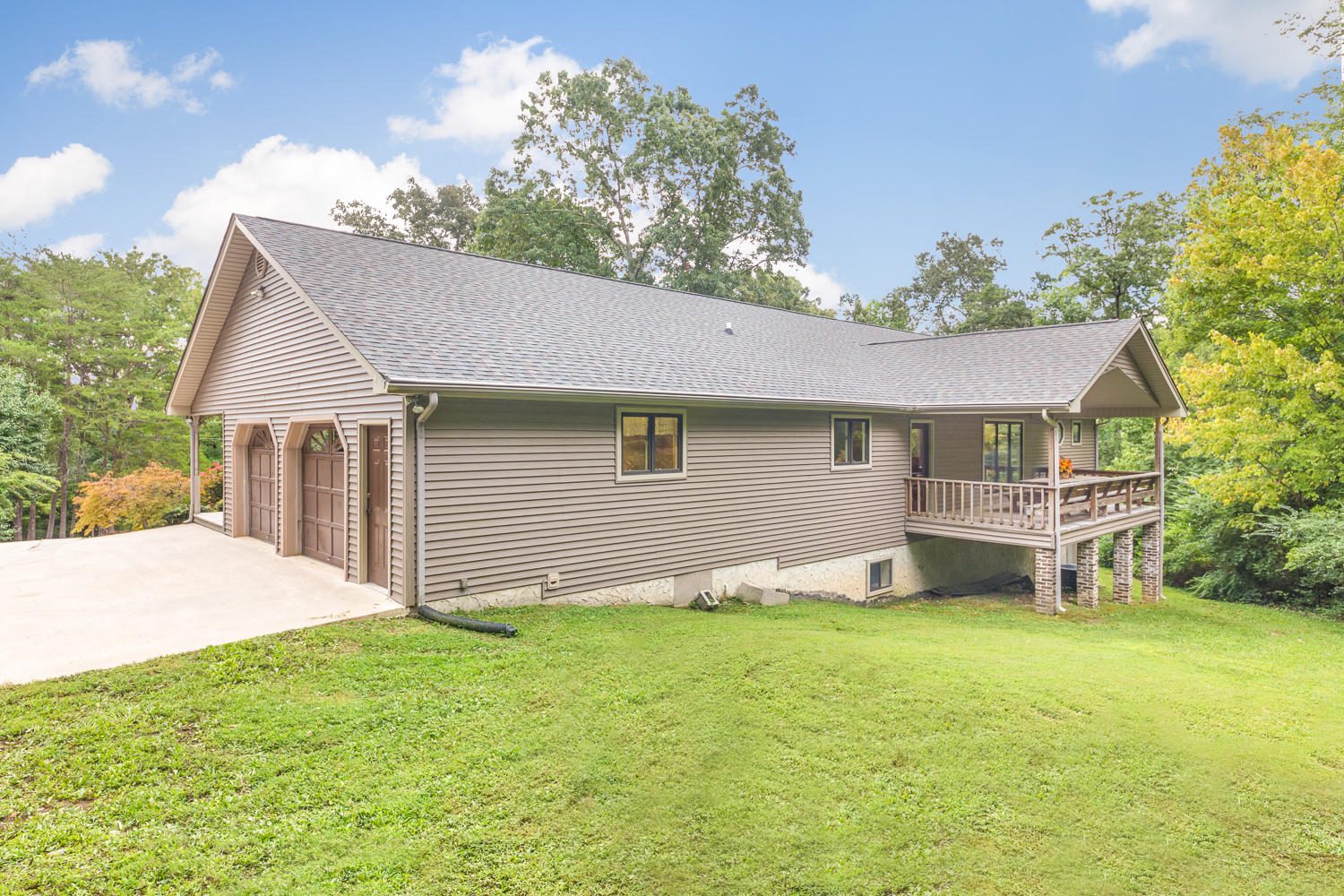9003 Rocky Point Road Soddy Daisy, TN 37379 - Photo 5 of 36 9003 Rocky Point Rd 06