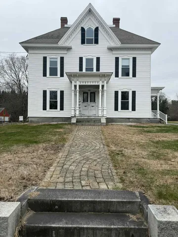 $2,900 | 281 Pembroke Street, Pembroke, NH 03275